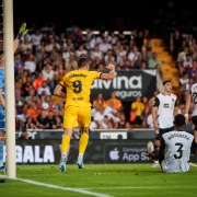 Lewandowski marca su primer gol liguero de la temporada