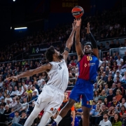 Chimezie Metu sufre un esguince en la rodilla izquierda